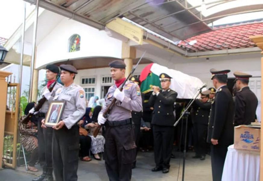 Polisi Temukan Silet dengan Bercak Darah Terkait Tewasnya Mantan Wakapolda Sumut