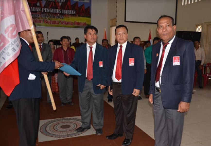 Sampe Tua Simbolon Lantik Pengurus PSBI Dumai 
