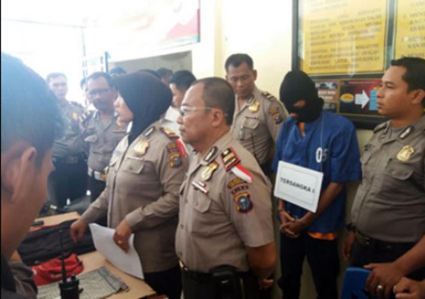 Sebut Abangnya Tak Punya Uang Minum di Cafe, Adik Tusuk Korban Hingga Tewas