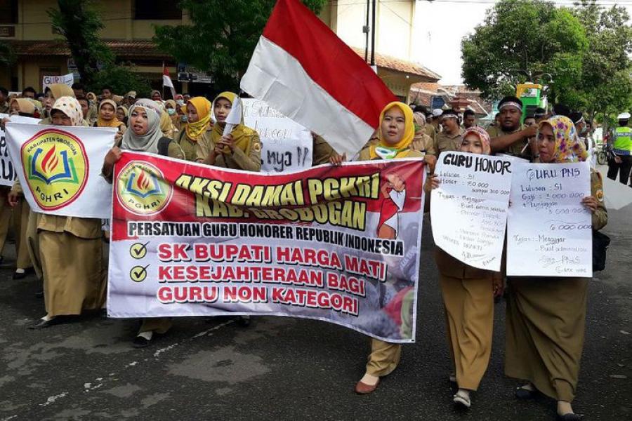 Tuntut Upah Layak, Guru Honor Komite Di Rohul Mengadu Ke DPRD