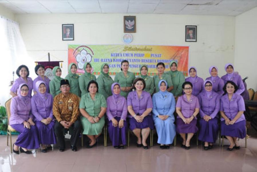 Wakil Ketua Persit KCK Koorcab Rem 031 PD I/BB Dampingi Kunjungan Ketua Pengurus Pusat Perip 