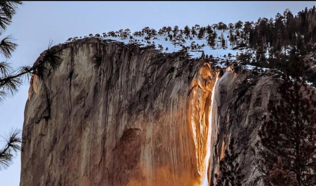 Air Terjun Api Muncul di Taman Nasional Yosemite