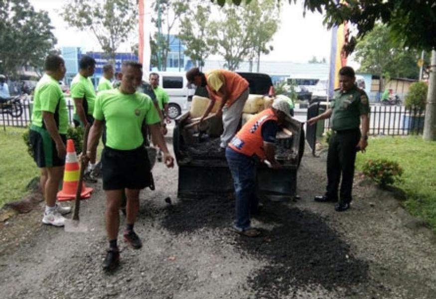 Anggota Koramil 01/Bkn Laksanakankan Pembinaan Pangkalan