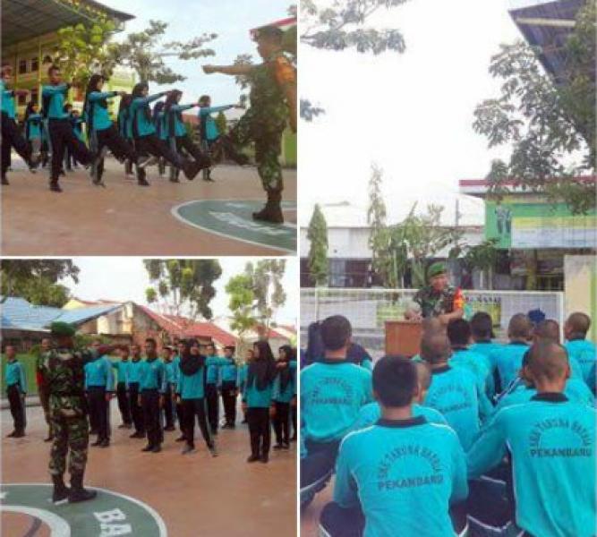 Babinsa Koramil 06/Sukajadi Gelar Wasbang di SMK Taruna Satria