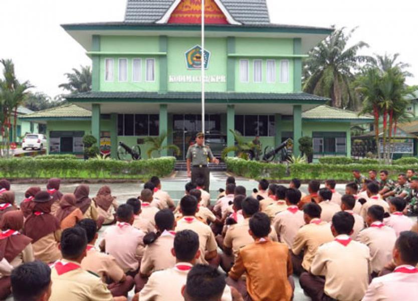 Dandim 0313/Kpr Tutup Latihan Pramuka Saka Wira Kartika Di Makodim Kampar