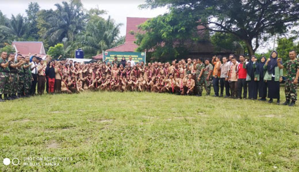 Hari Peduli Sampah, Koramil 05/Rimbo Melintang Pungut Sampah Bersama Masyarakat