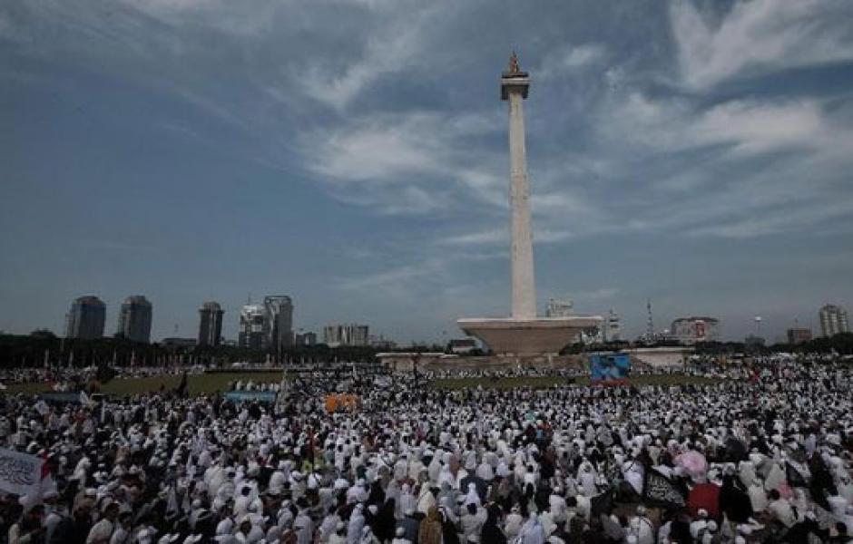 Rizieq Shihab Minta Putihkan Monas di Malam Munajat 212