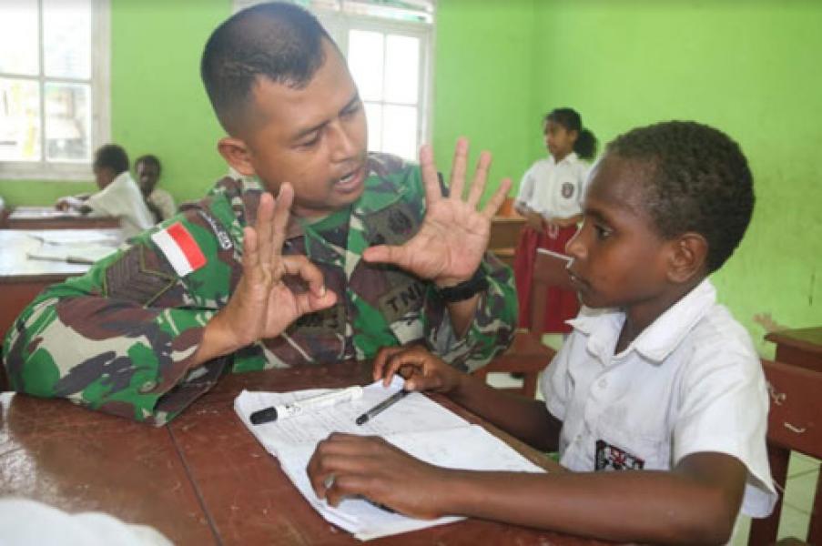 Bantu Mengajar, Implementasi Satgas Yonif MR 411/Pdw Kostrad Cerdaskan Anak Bangsa