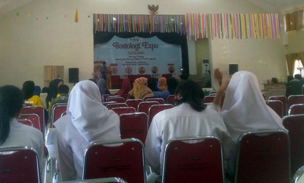 Buka Sosiologi Expo 2020, WD III Fisip Unri Ingatkan Untuk Selalu Menjaga Lingkungan