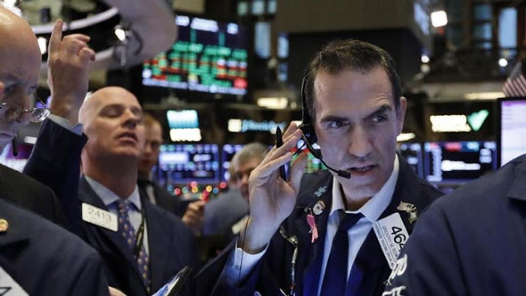 Corona Hajar Pusat Keuangan Dunia, Wall Street Cs Babak Belur