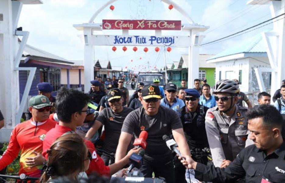 Pangkogabwilhan I Gowes Bersama Ratusan Anggota TNI dan Polri di Natuna