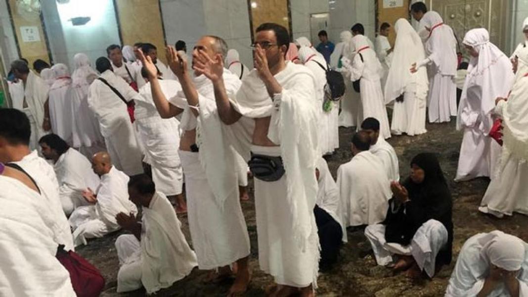 Rombongan Umrah RI Tertahan di Abu Dhabi dan Dubai