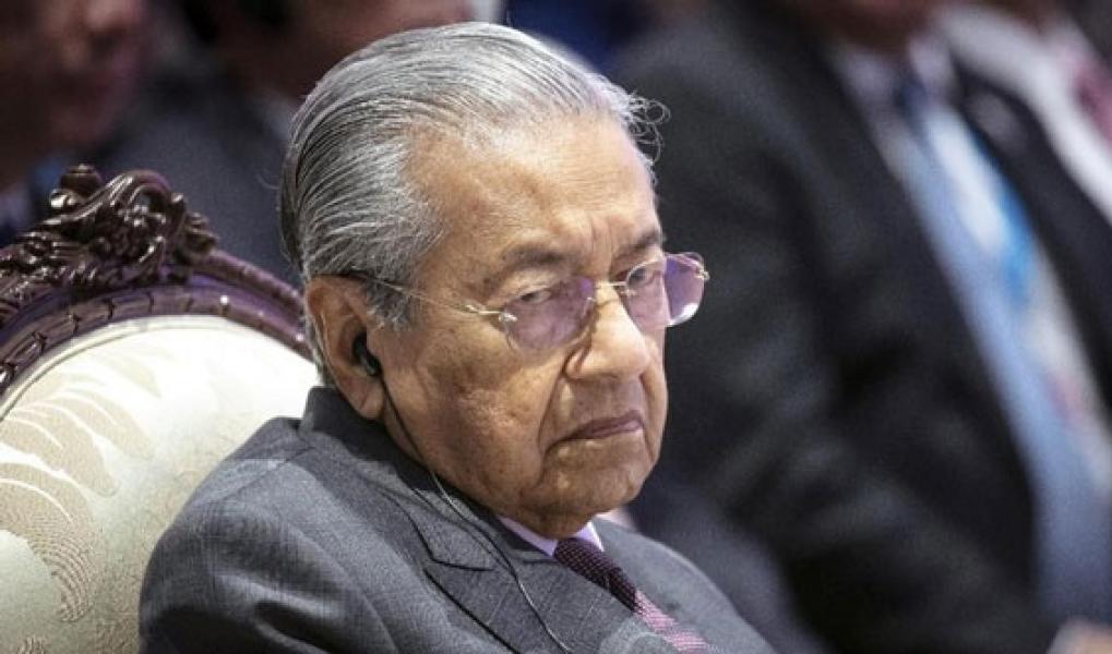 Sah! Raja Tunjuk Mahathir Mohamad Jadi PM Sementara Malaysia