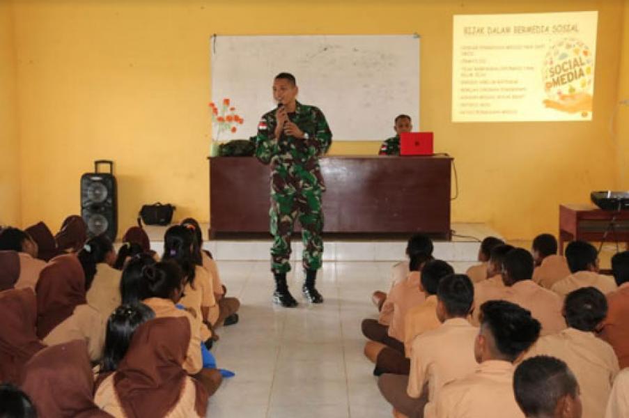 Satgas Pamtas RI-PNG Yonif 411 Kostrad Gelar Penyuluhan Bijak Bermedsos
