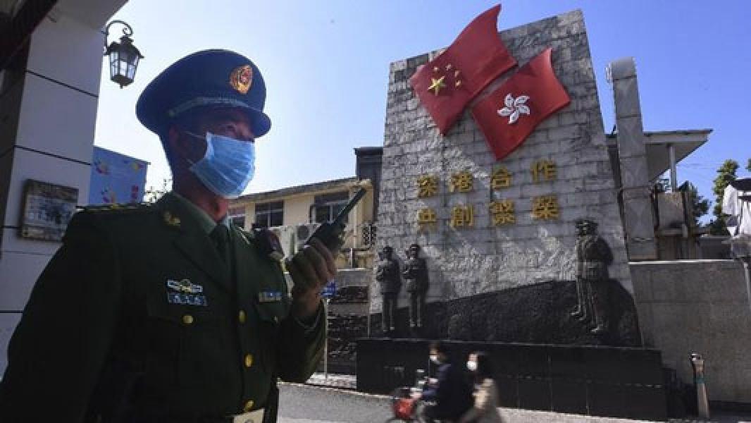 Satu Polisi Hong Kong Positif Corona, 59 Lain Dikarantina