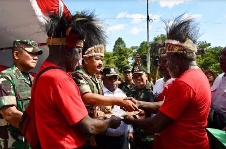TNI Terima Hibah Lahan Pembangunan Makogabwilhan III di Papua