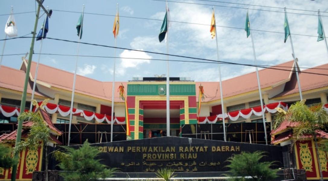 Tahun Ini Gedung DPRD Riau Dipasang Eskalator