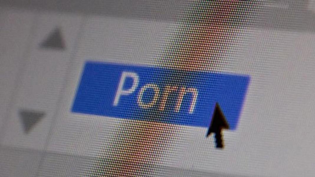 Warga Myanmar Marah Pagoda Jadi Lokasi Syuting Film Porno