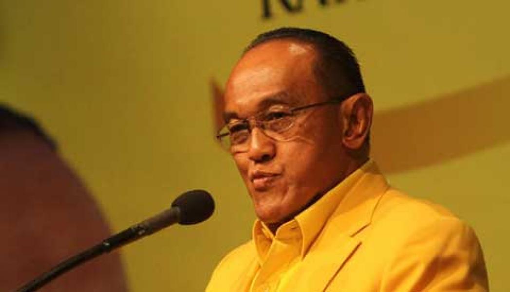Aburizal Senang MK Tolak Gugatan Yusril