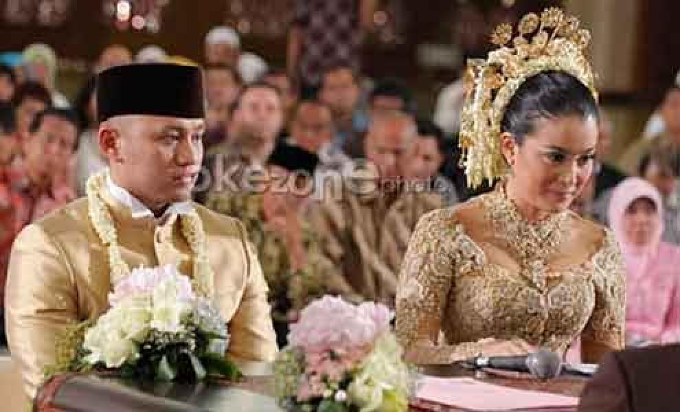 Ananda Mikola Tahu Marcella-Ical ke Maladewa