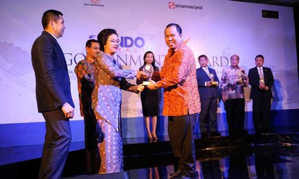 Bupati Kepulauan Meranti Raih Government Award