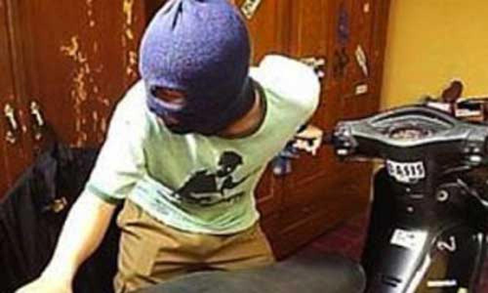 Lagi, Motor Raib Diteras Rumah