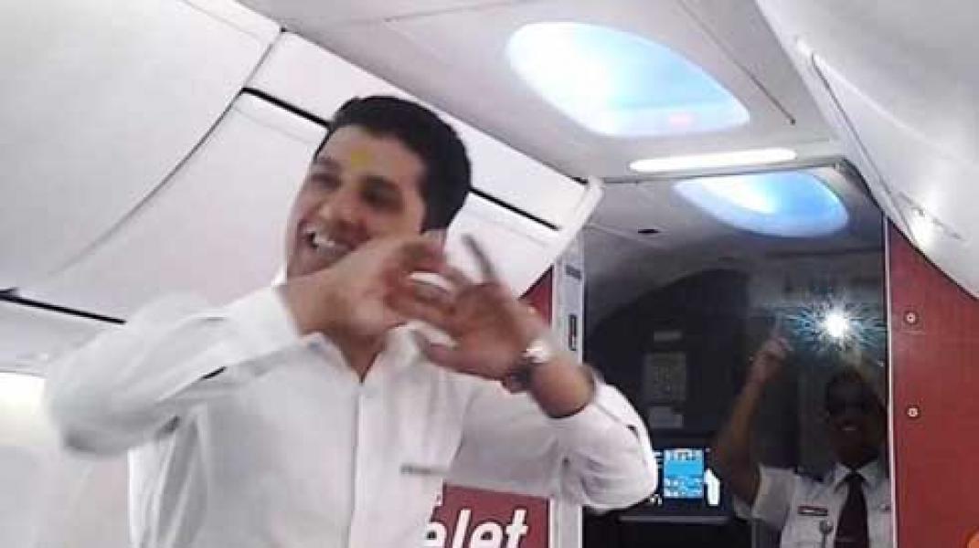 Menari, Awak SpiceJet Dianggap Ancam Keselamatan Penumpang