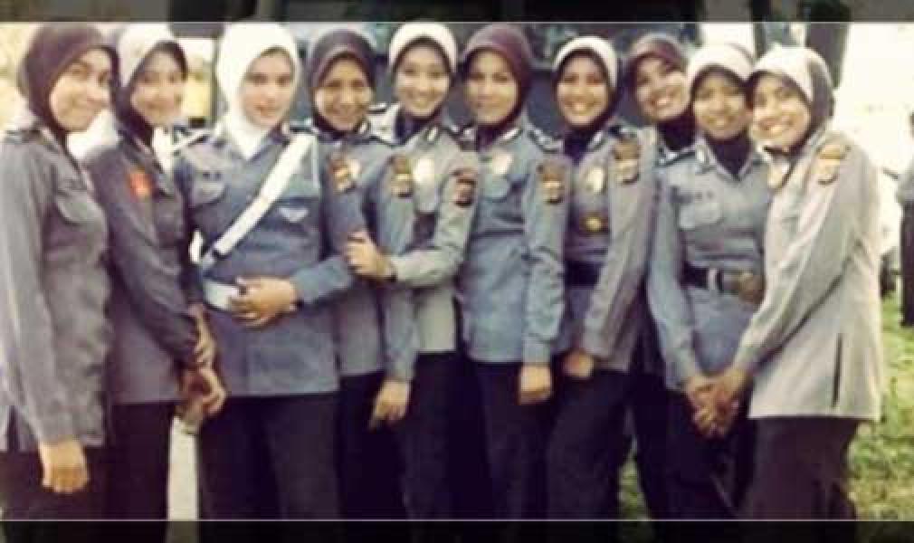 Wantimpres Minta Kapolri Segera Sahkan Aturan Jilbab