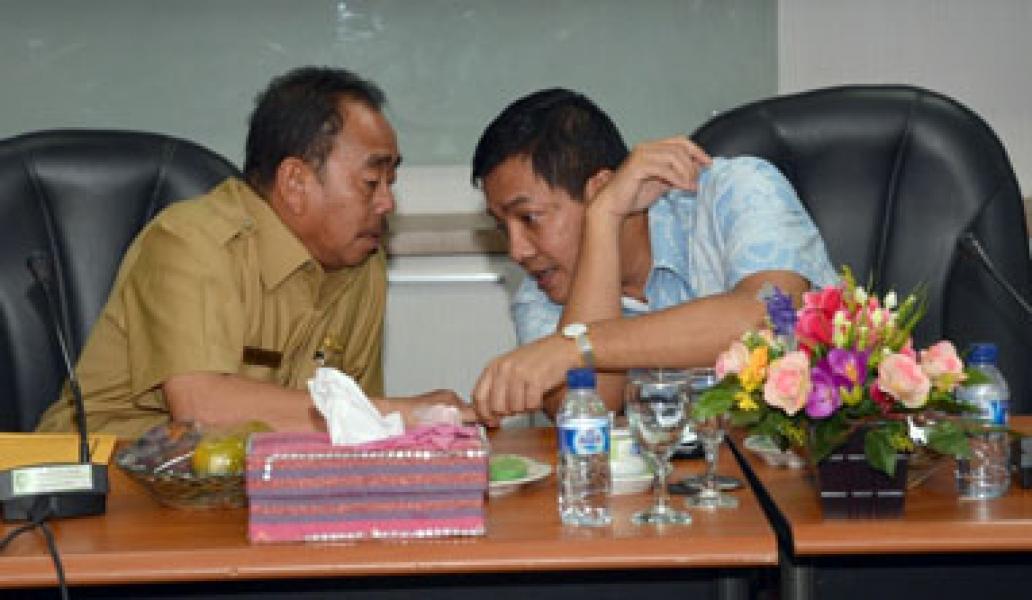 Bupati Berharap Jon Erizal Bantu Percepat Pembangunan di Negeri Junjungan