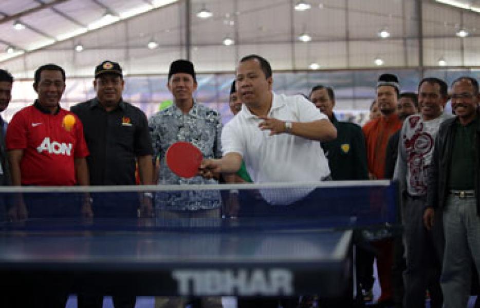 Bupati Meranti Buka Kejuaraan Provinsi Tenis Meja 2015