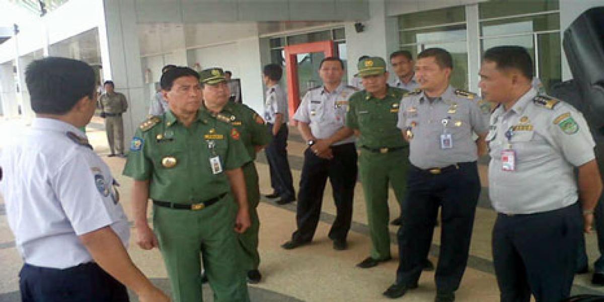 Bupati Rohul Kunjungi Bandara Tuanku Tambusai Pasir Pangaraian
