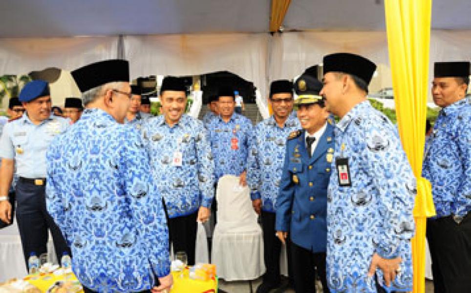 HUT Damkar 96, Plt Gubri Apresiasi Pemadam Karhutla