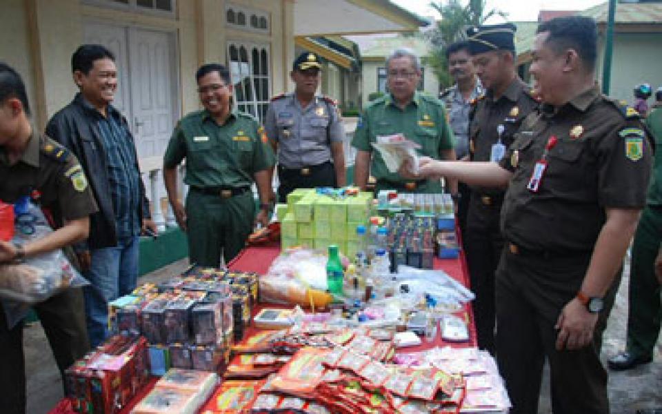 Kejari Rengat Lakukan Pemusnahan BB