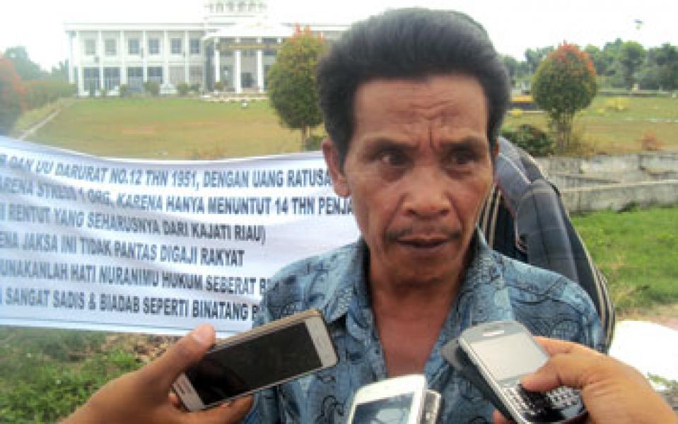 Keluarga Korban Pembunuhan Samidun Datangi Kejari Bagansiapiapi