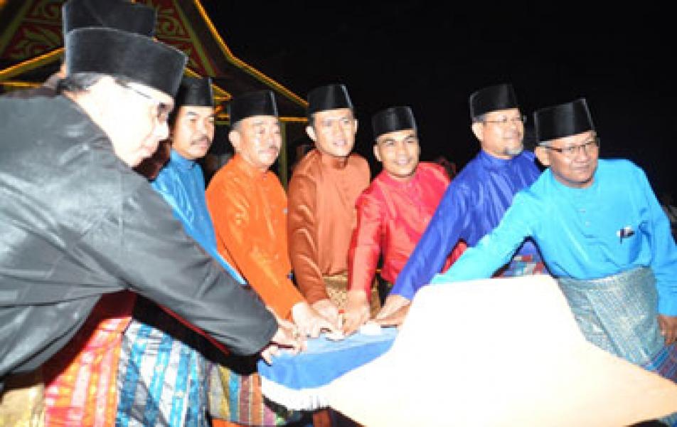 Pemkab Bengkalis Upayakan Status Madrasah Dari Swasta ke Negeri