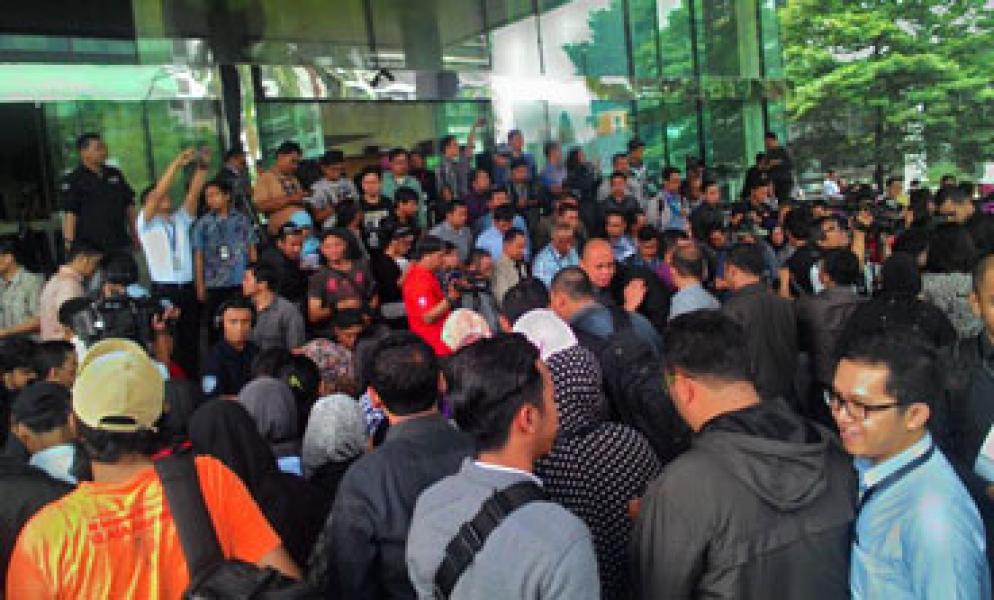 Protes Pelimpahan Berkas Komjen BG, Pegawai KPK Demo