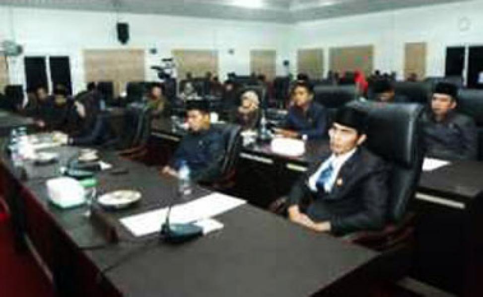 Sidang Paripurna Pengesahan 8 Ranperda Meranti