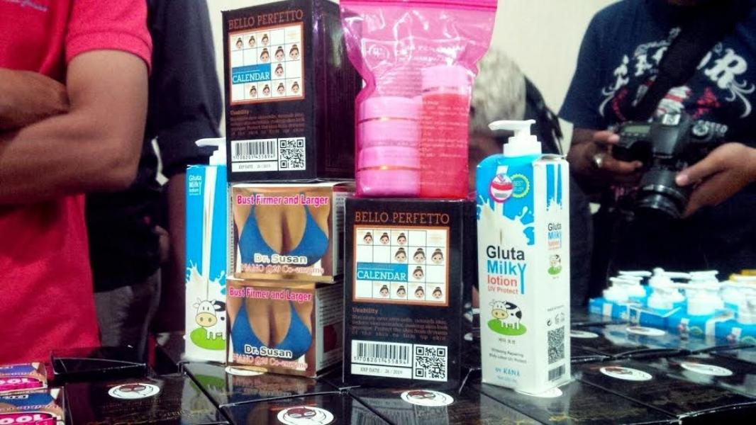  Ditreskrimsus Polda Riau Amankan 1.438 Obat dan Kosmetik Ilegal
