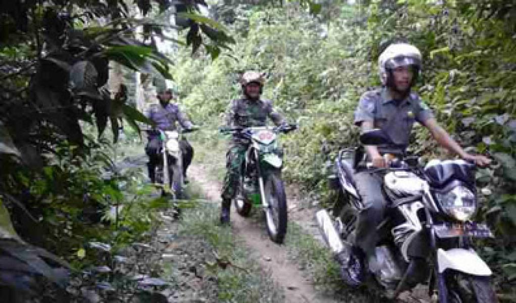 Antisipasi Karlahut: Koramil 04/Pasir Penyu Giat Melaksanakan Patroli