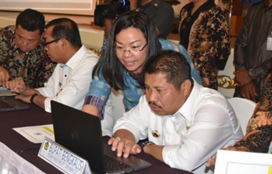 Bupati Amril Ajak Warga Negeri Junjungan Taat Pajak