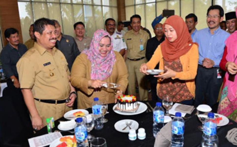 Bupati Amril Dapat Surprise di HUT ke-43 dari Karyawan Chevron