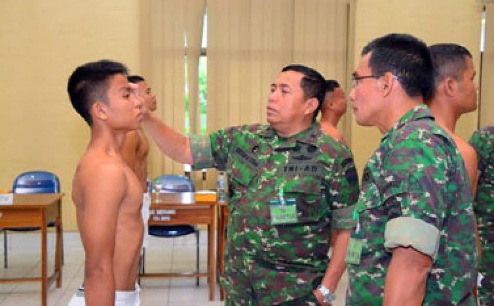 Danrem 031/Wirabima Pimpin Parade Pantukhir Penerimaan Secata Pk Gelombang I 2016