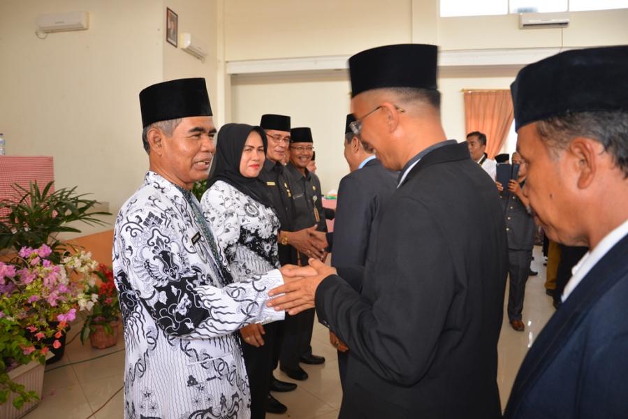 Eva Yuliana: Jadilah Kepala Sekolah Idaman