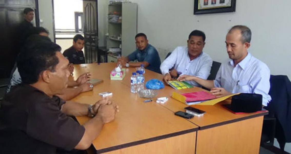 Gugur Penjaringan Calon Pilkades, Warga Datangi Komisi A DPRD Rohil