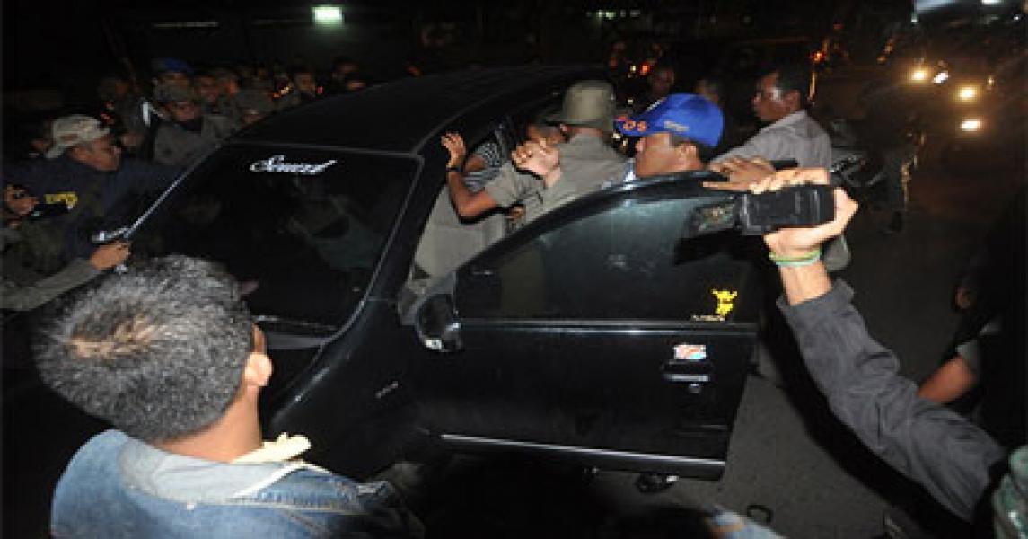 Mobil Sekretaris Amien Rais Hampir Digasak Sembilan Pria