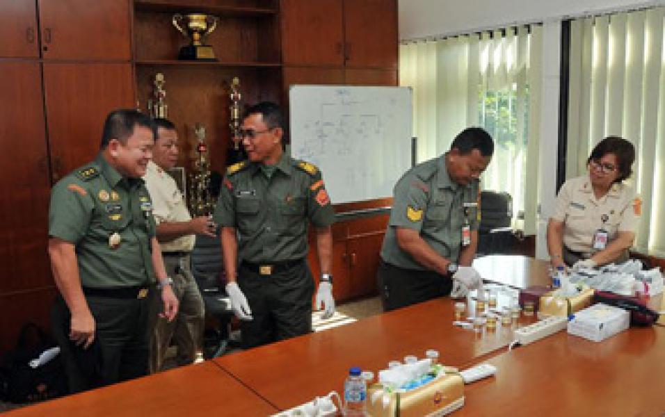 POM TNI Lakukan Pendadakan Test Urine