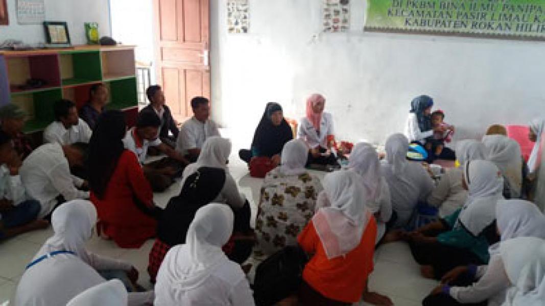 Posyandu Lansia di PKBM Bina Ilmu Lakukan Penyuluhan dan Pemeriksaan Kesehatan Gratis