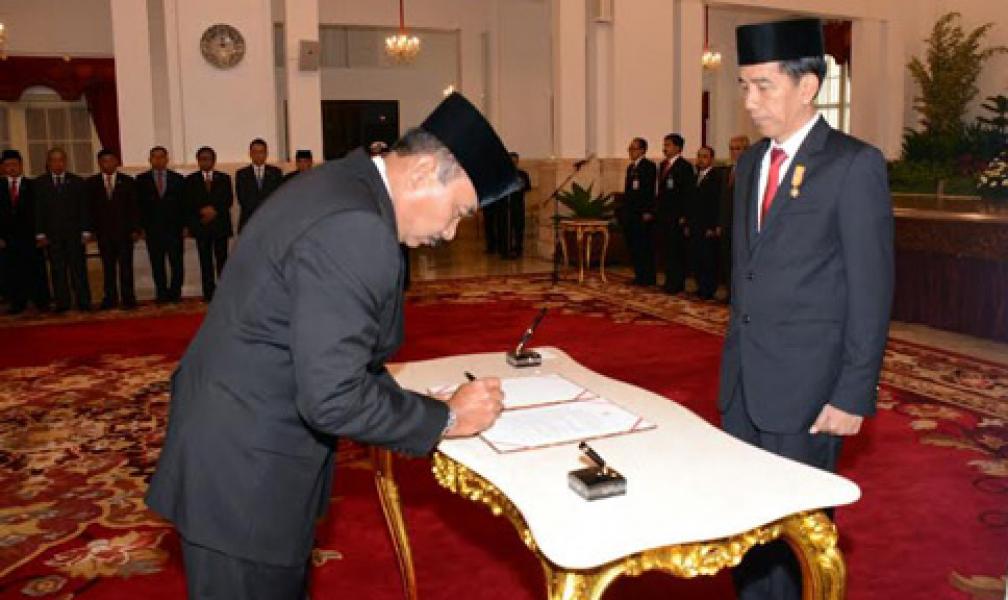 Presiden Jokowi Lantik Laksamana Muda TNI Arie Soedewo Jabat Kabakamla