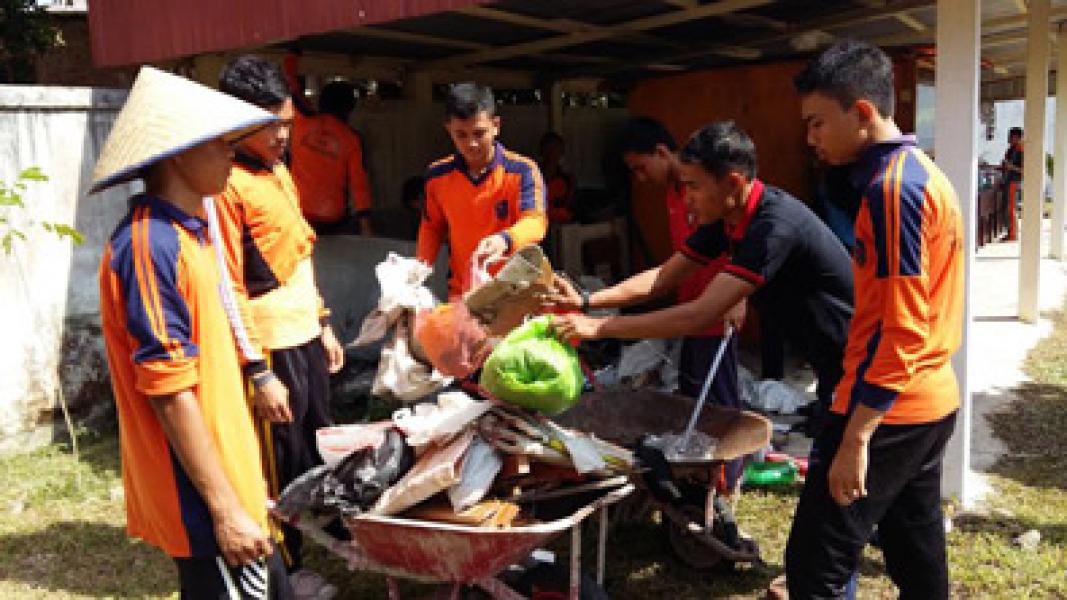 SMAN 14 Lakukan Persiapan Menuju Adiwiyata Provinsi