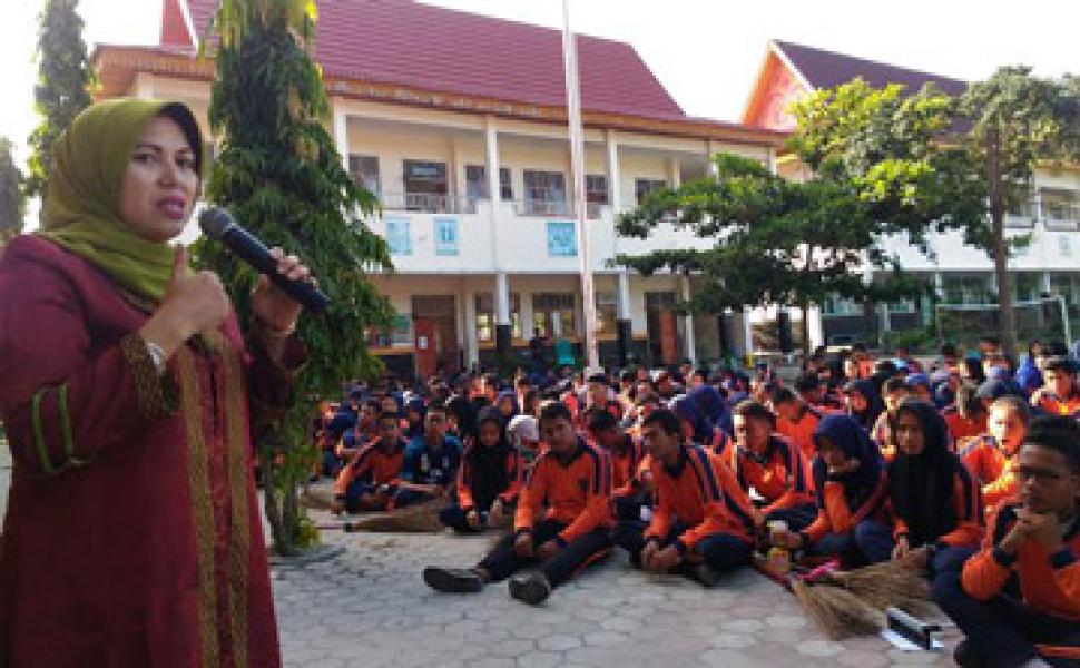 SMAN 14 Pekanbaru Terapkan Program Gerakan Menabung Sampah